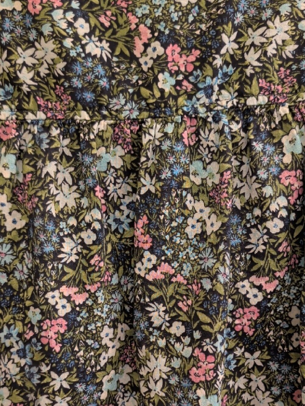 Old Navy Floral Pintuck Cropped Button Down Blouse M Boho - Picture 7 of 10
